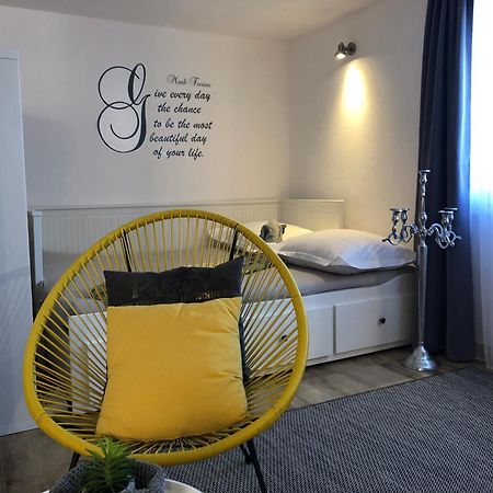 Studio Apartman Providence ชิเบนิก ภายนอก รูปภาพ