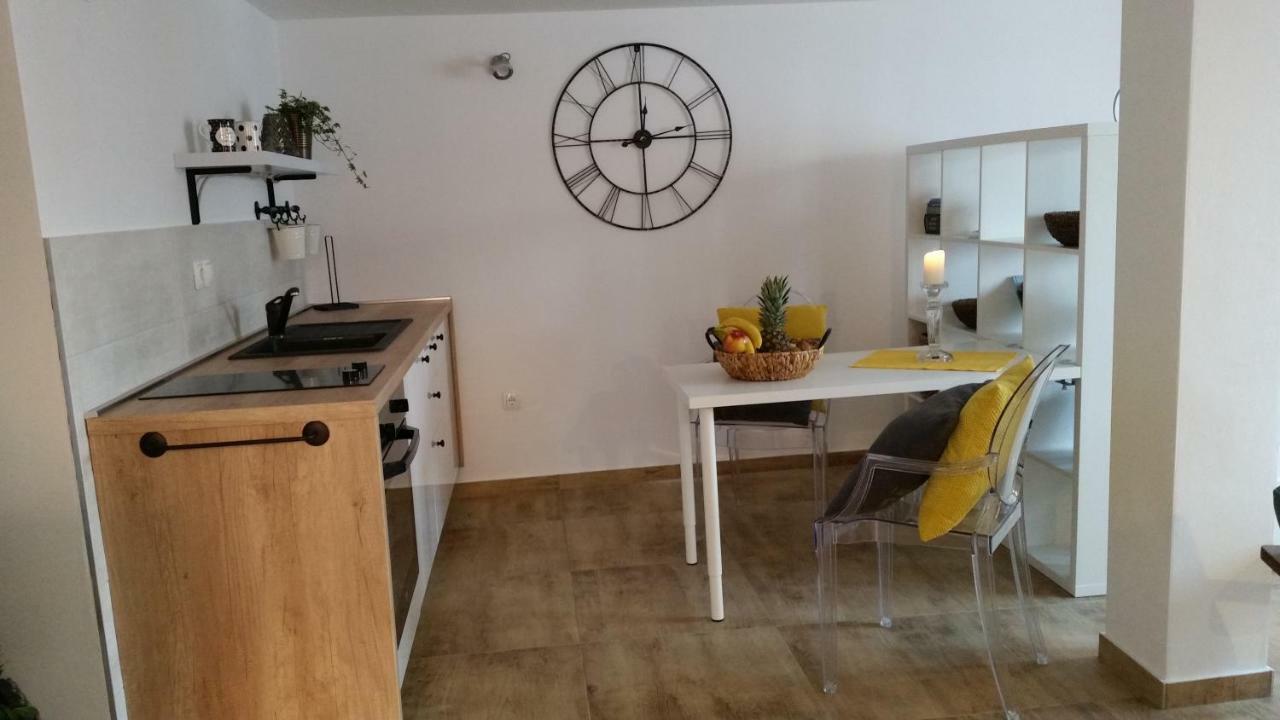 Studio Apartman Providence ชิเบนิก ภายนอก รูปภาพ