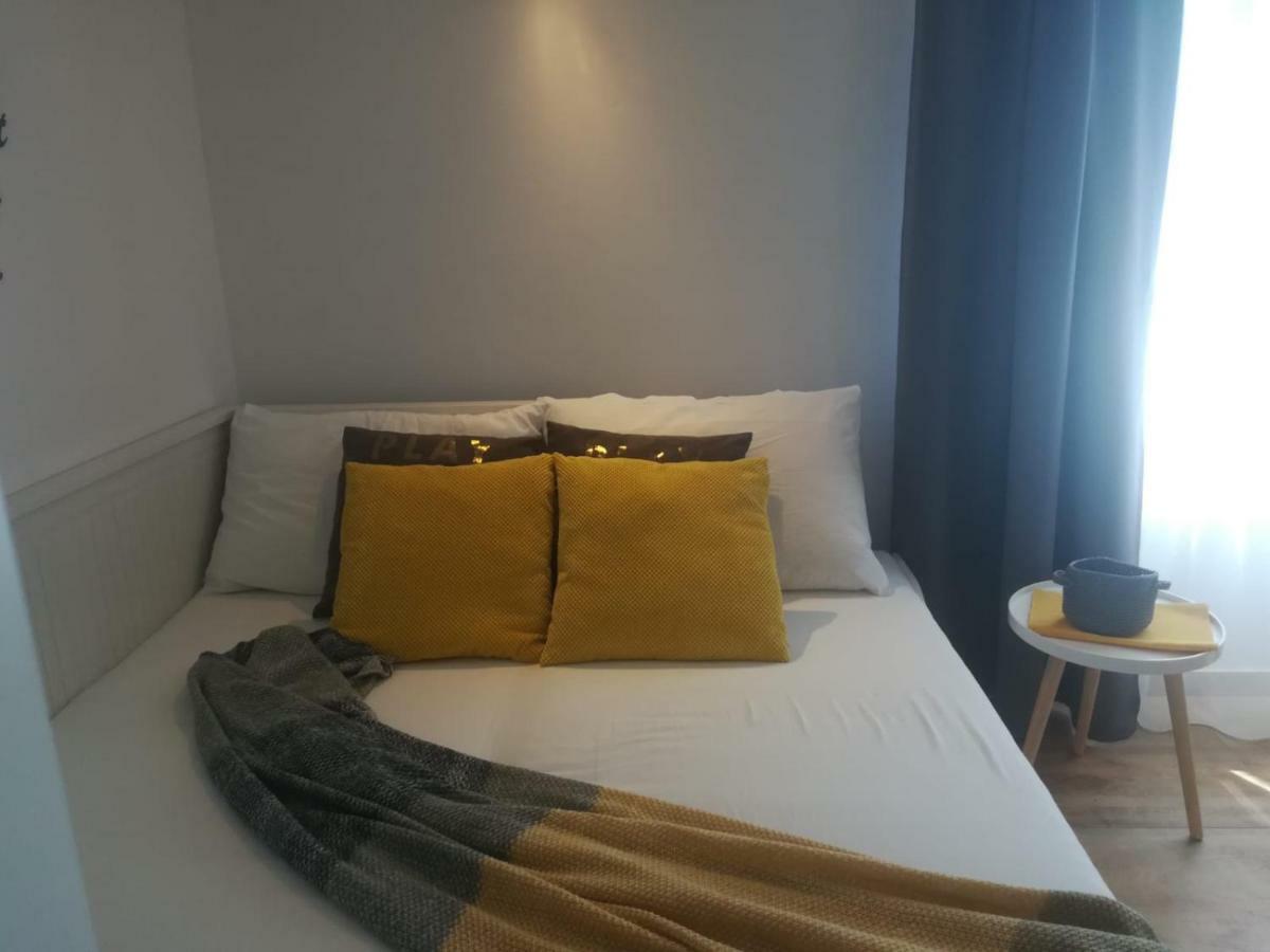 Studio Apartman Providence ชิเบนิก ภายนอก รูปภาพ